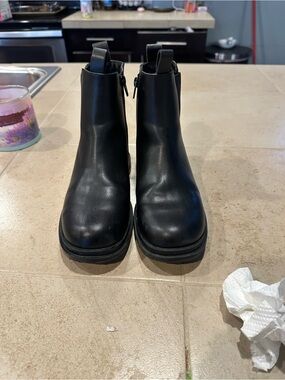 Willow Black Kids Chelsea Booties